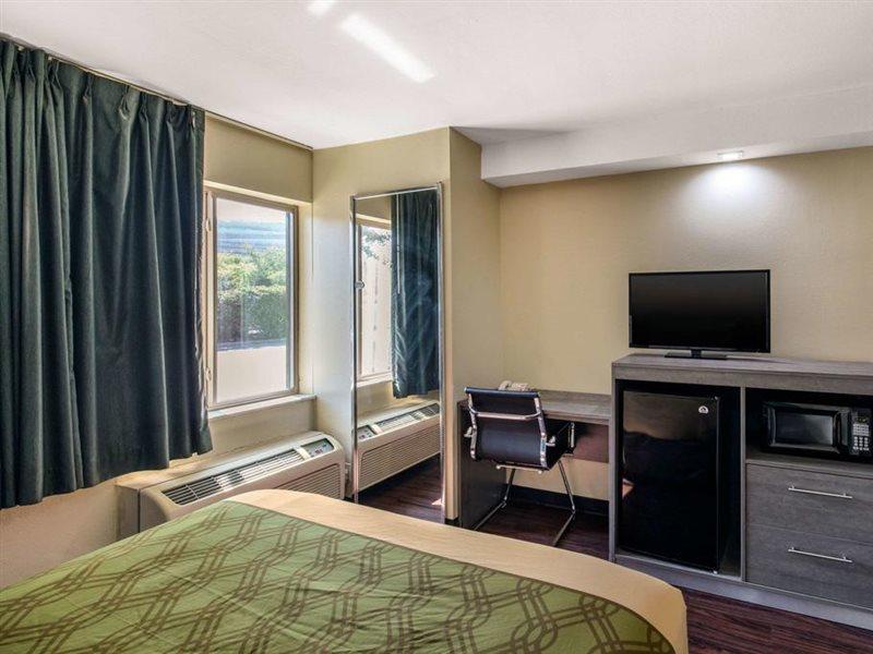 Quality Inn & Suites Richardson-Dallas Exterior photo