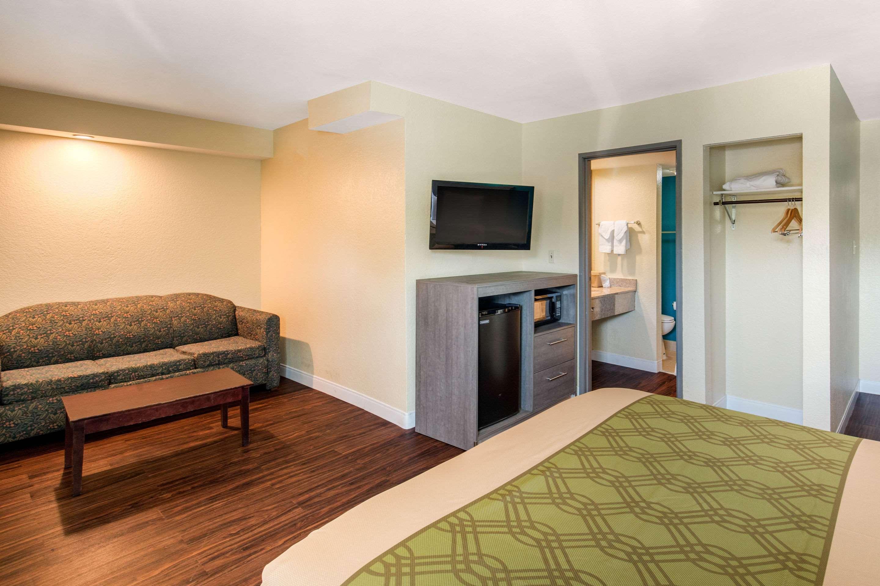 Quality Inn & Suites Richardson-Dallas Exterior photo