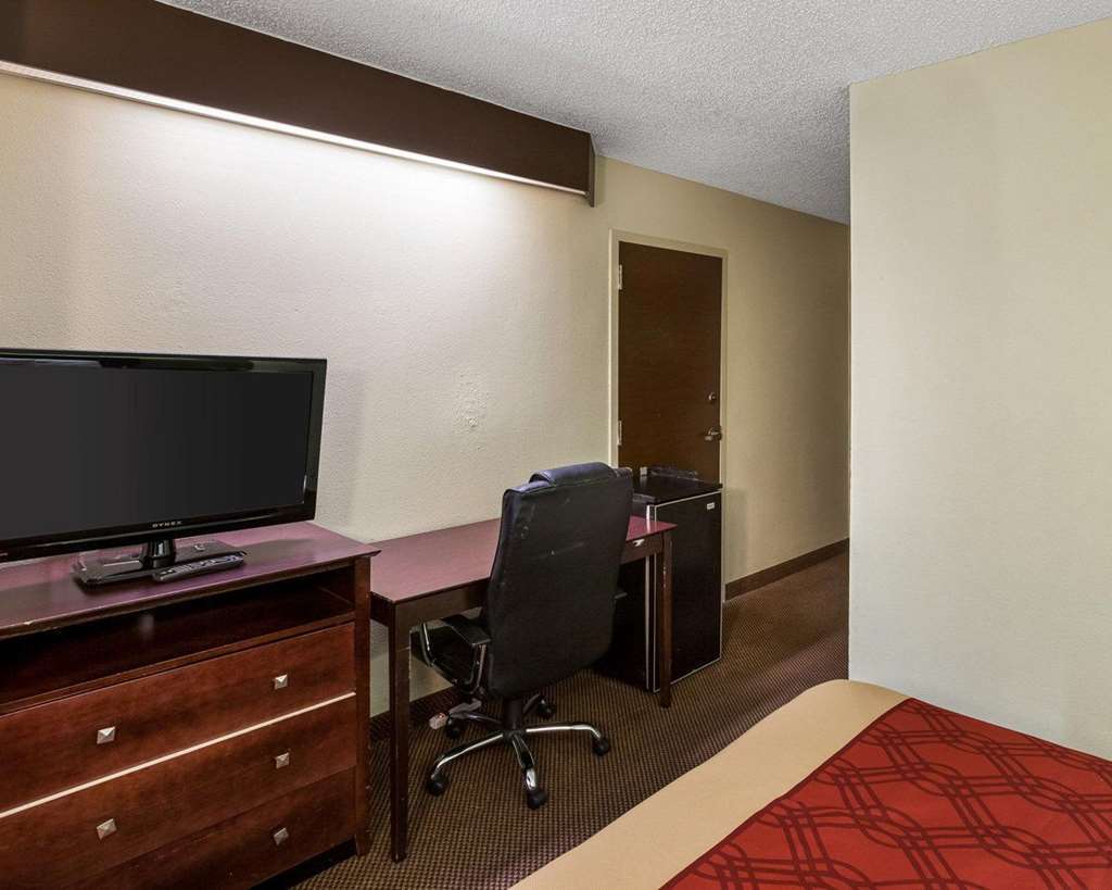 Quality Inn & Suites Richardson-Dallas Room photo